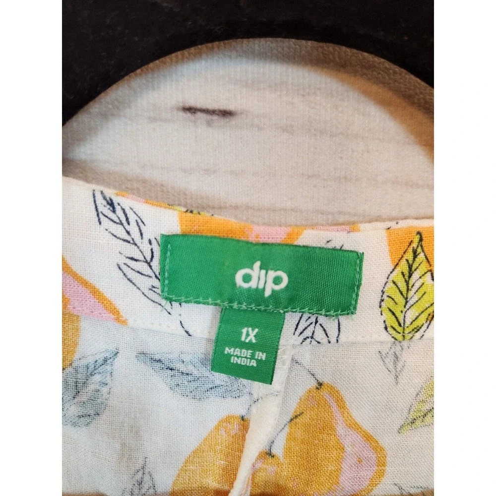 DIP Women's Yellow Pear Blouse Tied Bottom Buttons Tunic Top Size 1X‎ - Picture 3 of 6